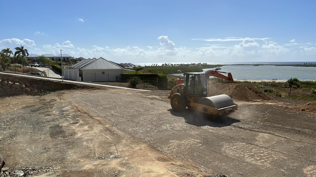 Travaux publics voirie terrassement chantier Saint-Martin — Geotech Caraïbes