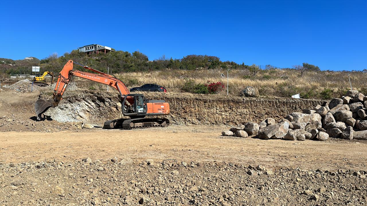 Chantier les Hauts de la Baie projet Oria terrassement Saint-Martin — Geotech Caraïbes